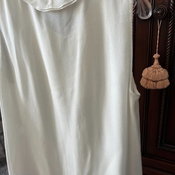 NWOT Diane Von Furtensberg Cream Ruffled Sleeveless Tie Blouse - Picture 5 of 10